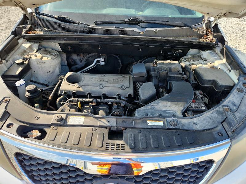 Photo 12 from auction – 2011 KIA SORENTO with VIN 5XYKT3A16BG078305