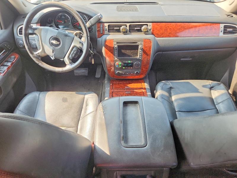 Photo 8 from auction – 2010 CHEVROLET AVALANCHE with VIN 3GNVKGE03AG118923