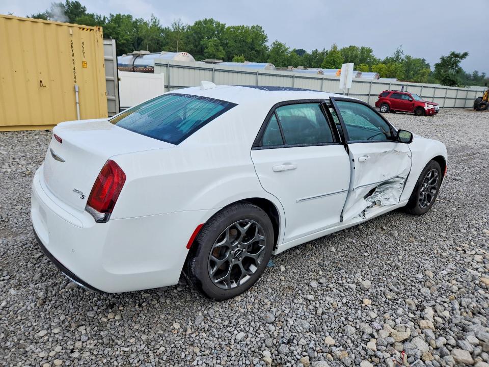 Photo 3 from auction – 2015 CHRYSLER 300 with VIN 2C3CCAGG1FH854095