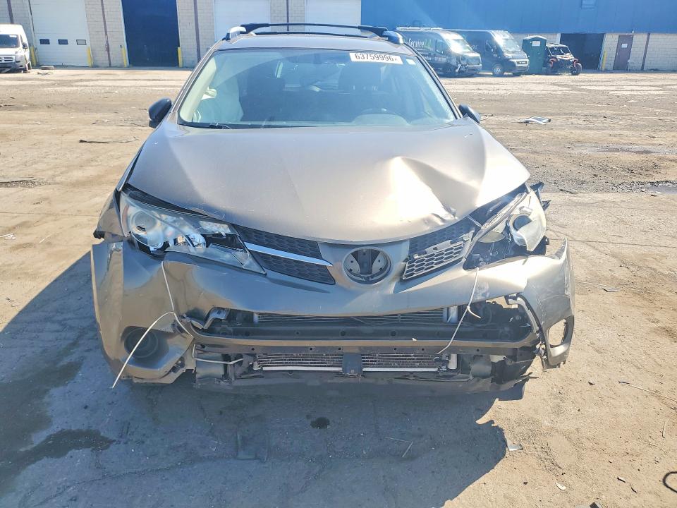 Фото 5 с аукциона – 2015 TOYOTA RAV4 с VIN JTMBFREV7FD116006