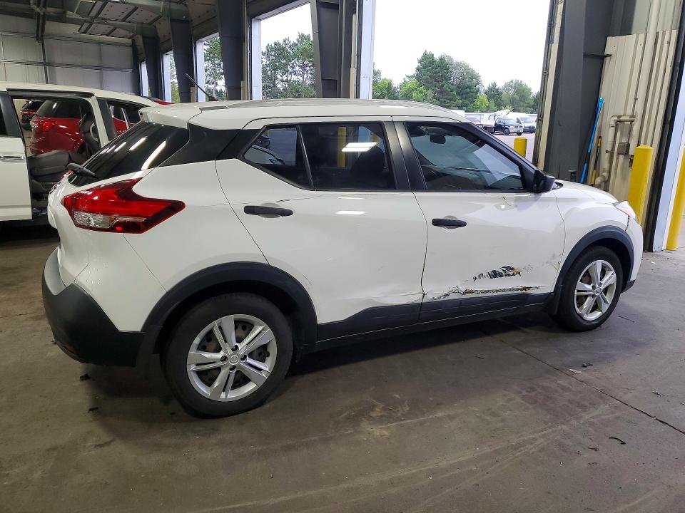 Photo 3 from auction – 2019 NISSAN KICKS with VIN 3N1CP5CU3KL503504