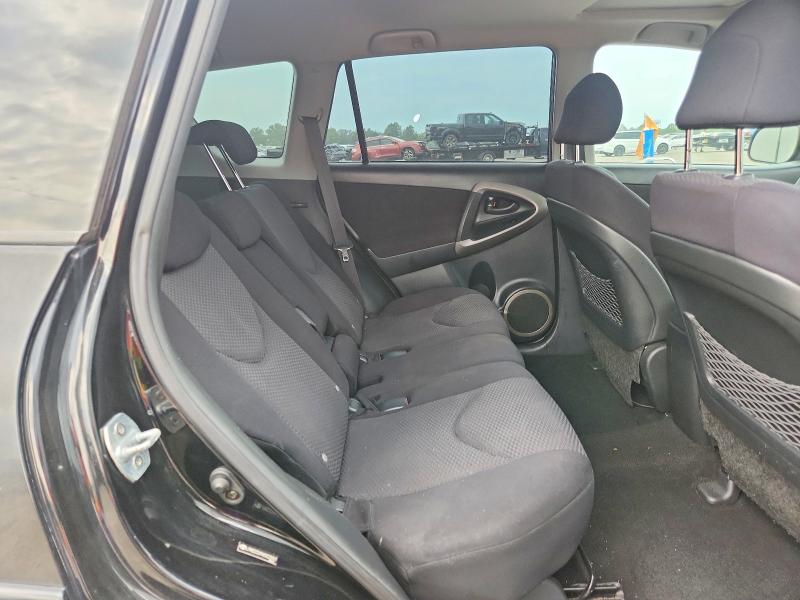 Photo 11 from auction – 2006 TOYOTA RAV4 with VIN JTMZD32V965023097