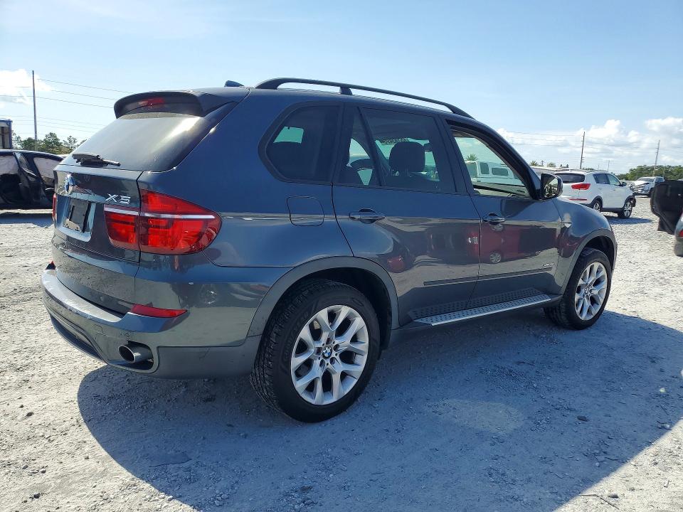 Photo 3 from auction – 2013 BMW X5 with VIN 5UXZV4C5XD0B04705
