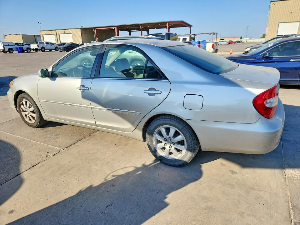 Photo 2 from auction – 2004 TOYOTA CAMRY with VIN 4T1BF32KX4U567964