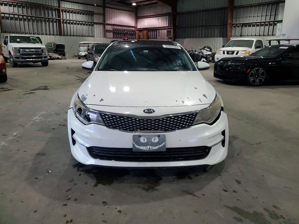 Photo 5 from auction – 2016 KIA OPTIMA with VIN 5XXGU4L30GG047621