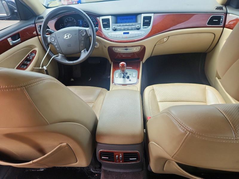 Photo 8 from auction – 2012 HYUNDAI GENESIS with VIN KMHGC4DD5CU167084