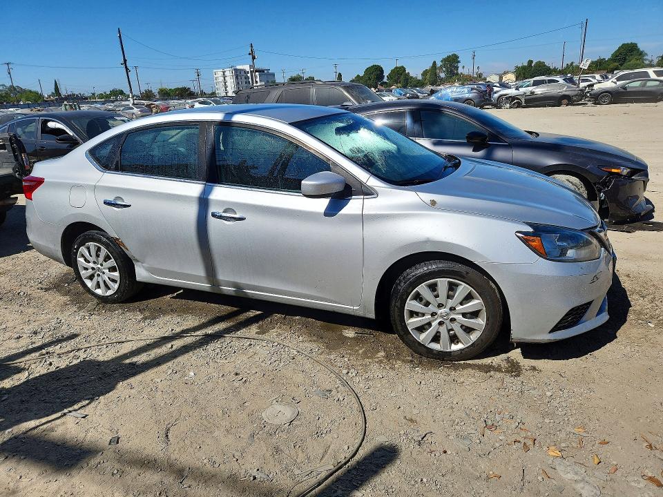 Photo 4 from auction – 2018 NISSAN SENTRA with VIN 3N1AB7AP6JY247181