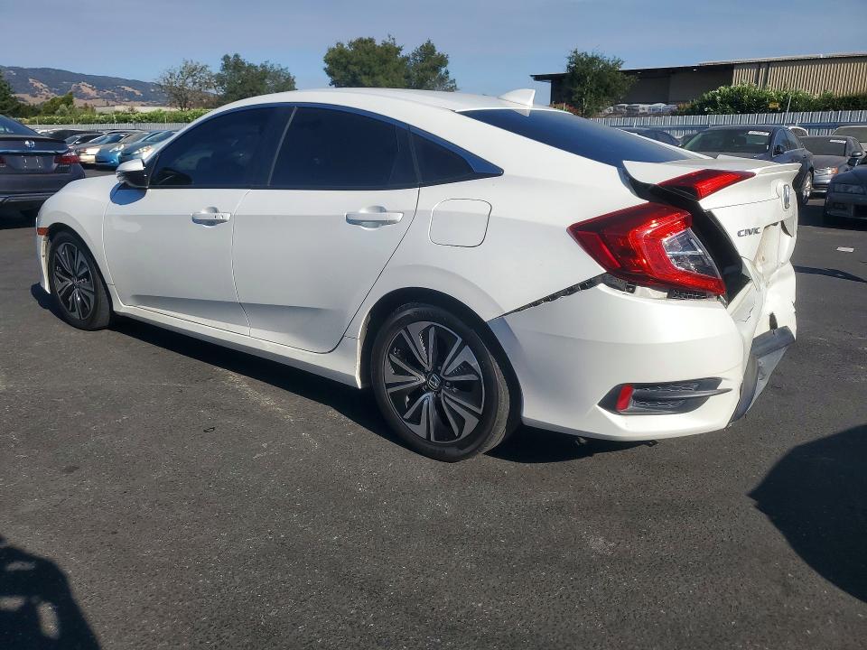 Photo 2 from auction – 2018 HONDA CIVIC with VIN JHMFC1F32JX037292