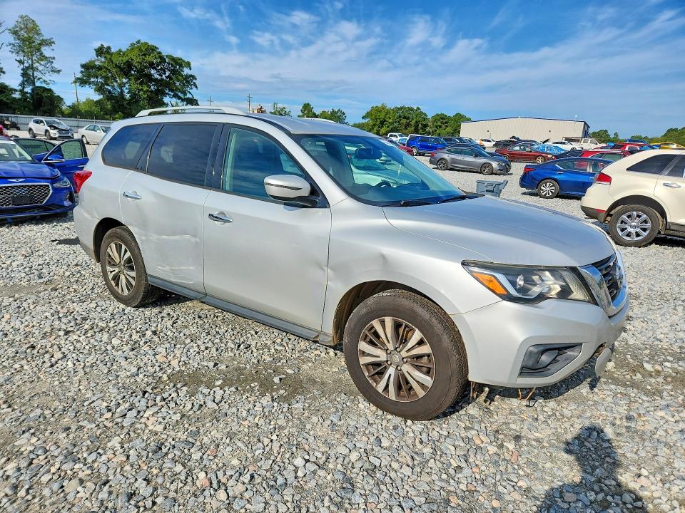 Photo 4 from auction – 2017 NISSAN PATHFINDER with VIN 5N1DR2MN6HC653138