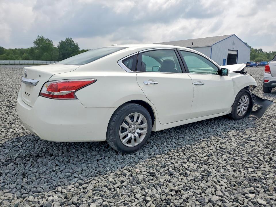 Photo 3 from auction – 2015 NISSAN ALTIMA with VIN 1N4AL3AP0FC434196