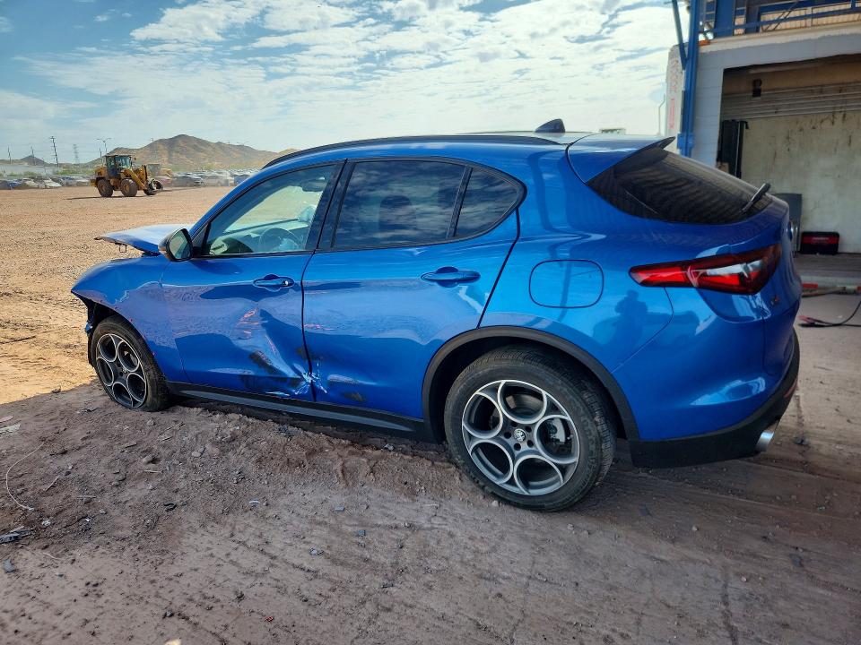 Photo 2 from auction – 2021 ALFA ROMEO STELVIO with VIN ZASPAKAN0M7D00031