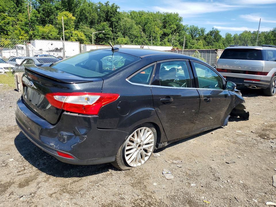 Photo 3 from auction – 2014 FORD FOCUS with VIN 1FADP3J20EL159983