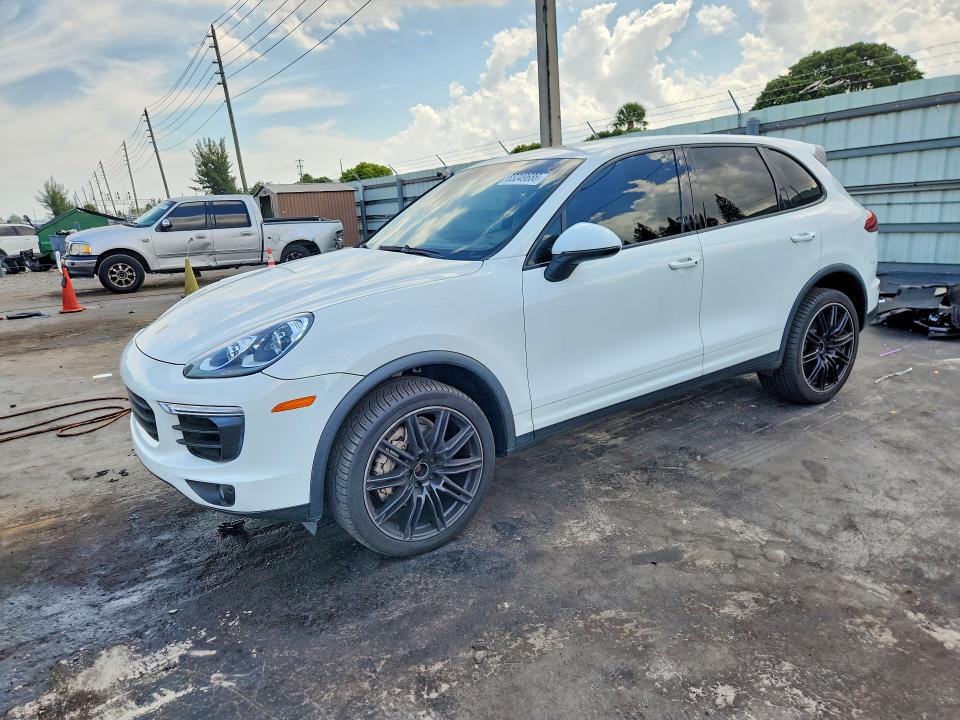 PORSCHE CAYENNE 2016 with VIN WP1AB2A25GLA95639 - Photo from auction