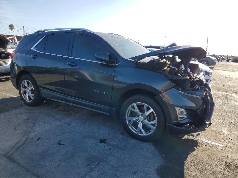 Photo 4 from auction – 2018 CHEVROLET EQUINOX with VIN 2GNAXKEX2J6153884