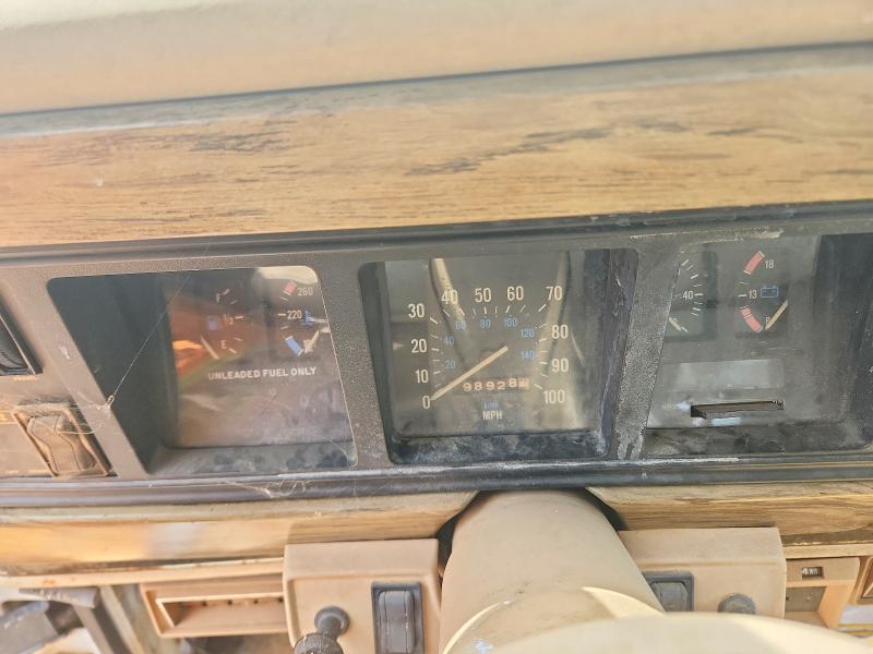 Photo 9 from auction – 1991 JEEP GRAND WAGONEER with VIN 1J4GS5872MP801320