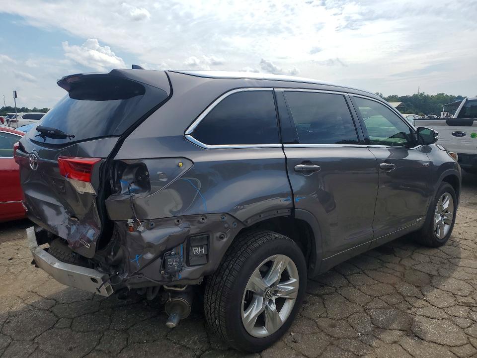 Photo 3 from auction – 2017 TOYOTA HIGHLANDER with VIN 5TDDGRFH8HS024649