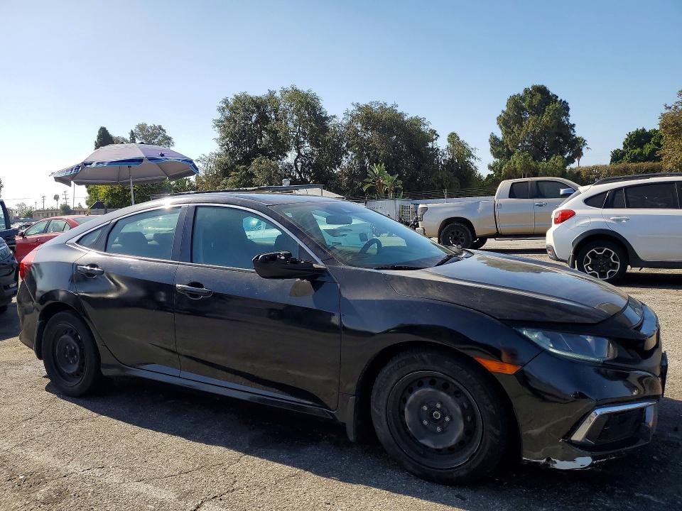 Снимка 4 от търг – 2019 HONDA CIVIC с VIN 2HGFC2F69KH503261