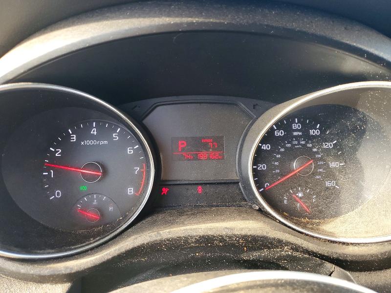 Снимка 9 от търг – 2016 KIA SEDONA с VIN KNDMB5C10G6101043