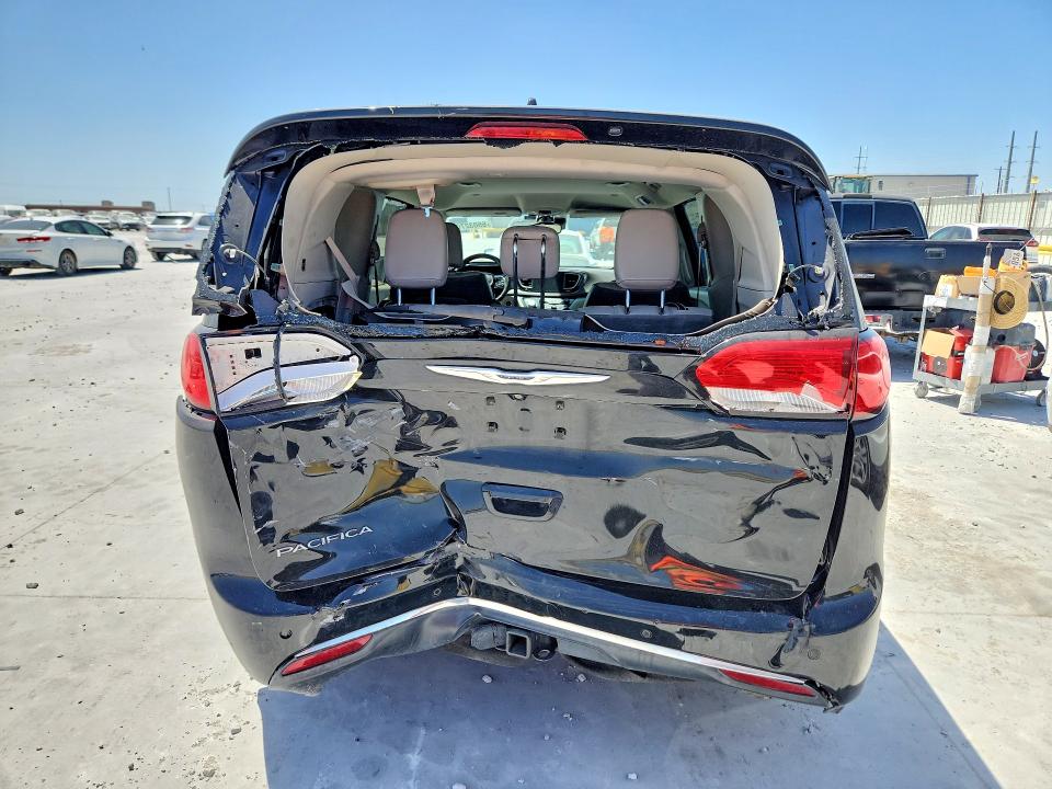 Photo 6 from auction – 2017 CHRYSLER PACIFICA with VIN 2C4RC1EG4HR511318