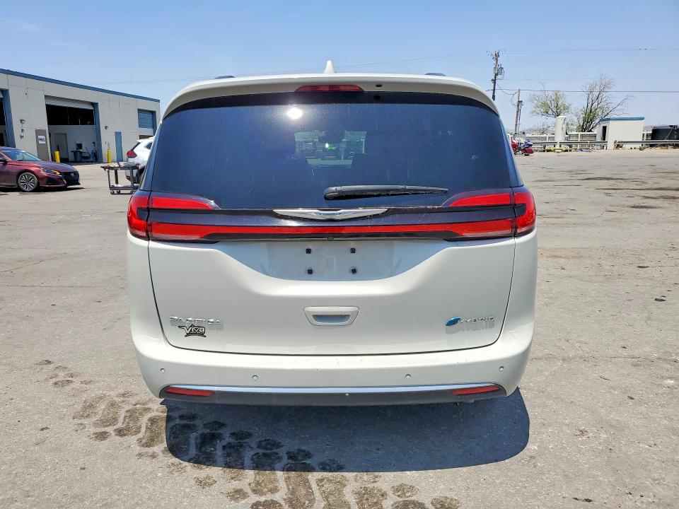 Photo 6 from auction – 2021 CHRYSLER PACIFICA with VIN 2C4RC1N72MR522621