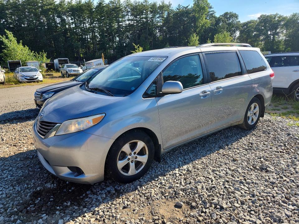 TOYOTA SIENNA 2011 with VIN 5TDKK3DC5BS161498 - Photo from auction