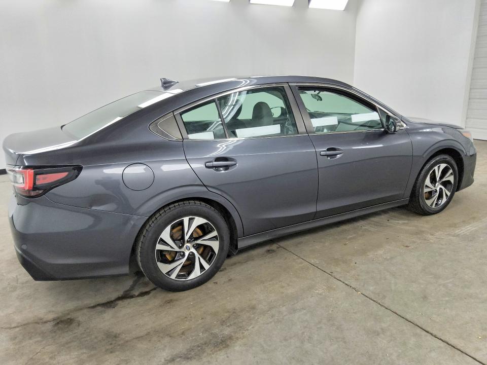 Photo 3 from auction – 2021 SUBARU LEGACY with VIN 4S3BWAC66M3009903