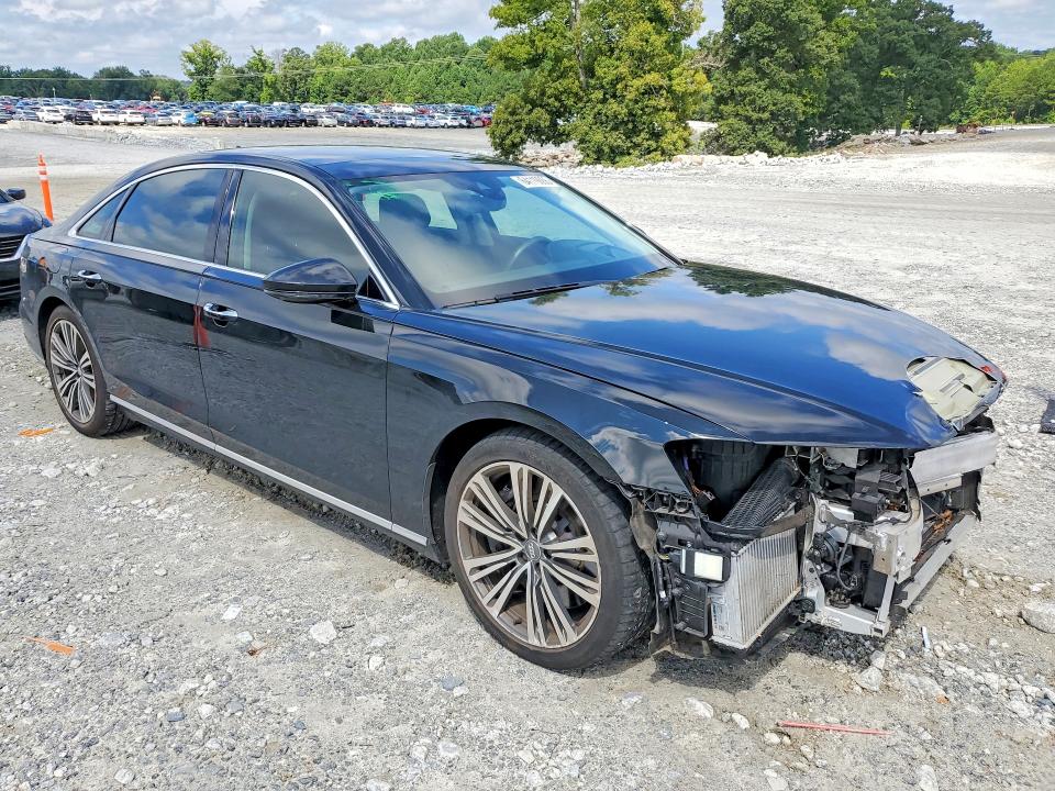 Photo 4 from auction – 2019 AUDI A8 with VIN WAU8EAF84KN023856