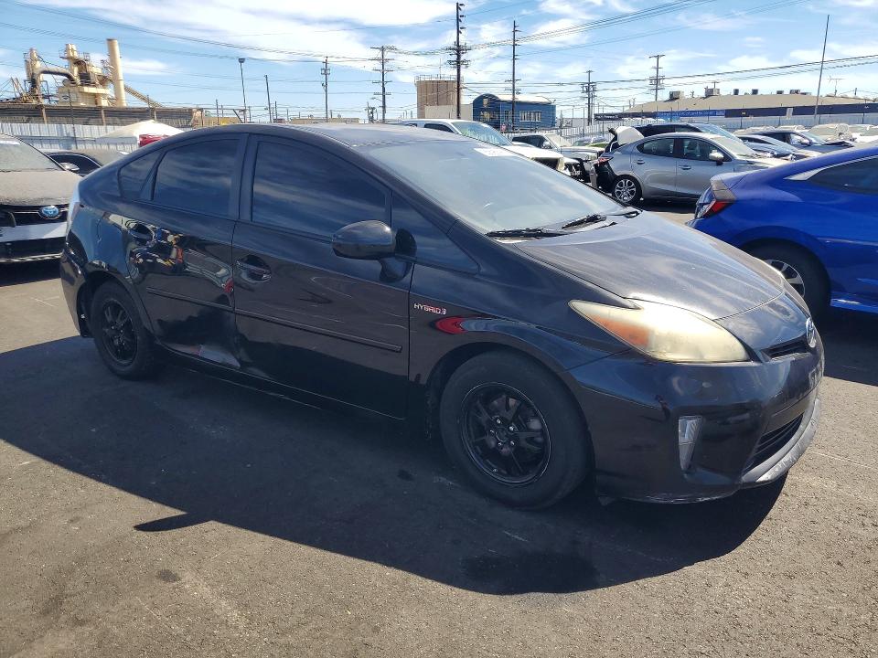 Zdjęcie 4 z aukcji – 2015 TOYOTA PRIUS z VIN JTDKN3DU3F0419249
