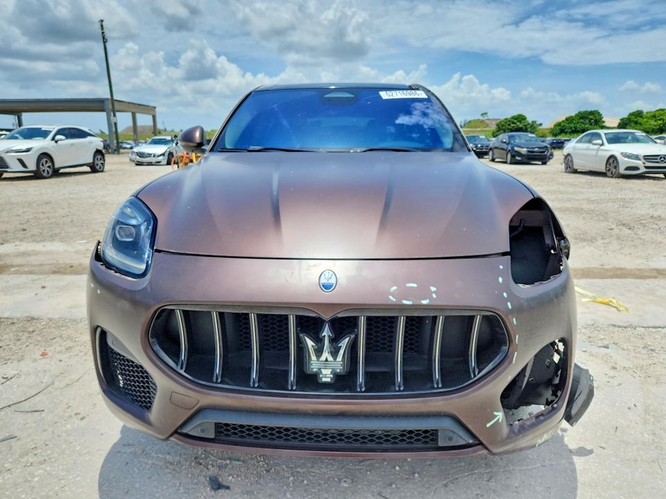 Photo 5 from auction – 2023 MASERATI GRECALE with VIN ZN682AVA9P7416598