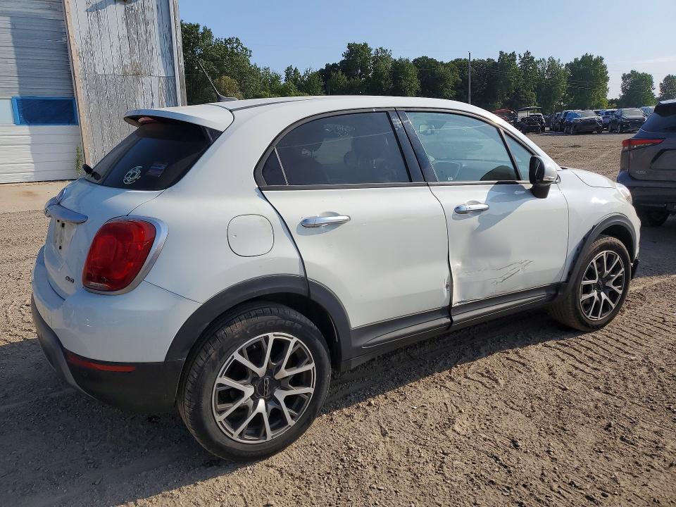 Photo 3 from auction – 2016 FIAT 500X with VIN ZFBCFYET0GP343621