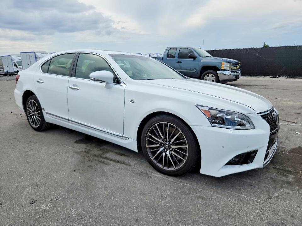 Zdjęcie 4 z aukcji – 2016 LEXUS LS z VIN JTHBL5EF7G5139368