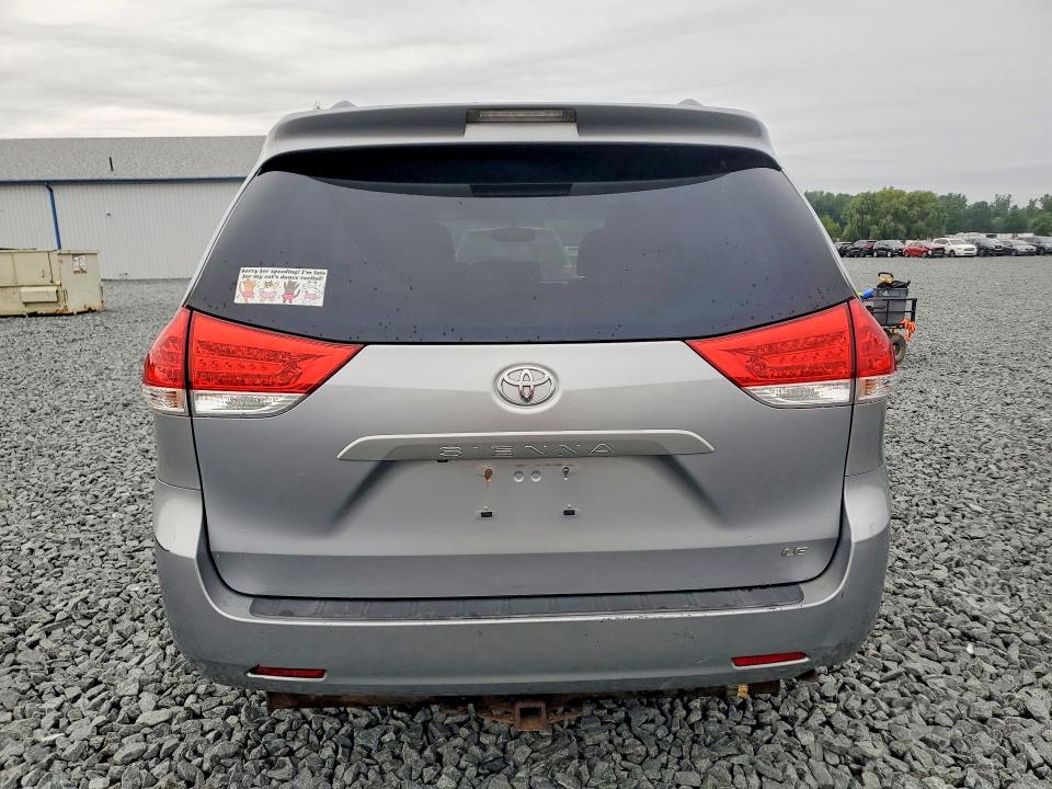 Photo 6 from auction – 2013 TOYOTA SIENNA with VIN 5TDKK3DC3DS298507