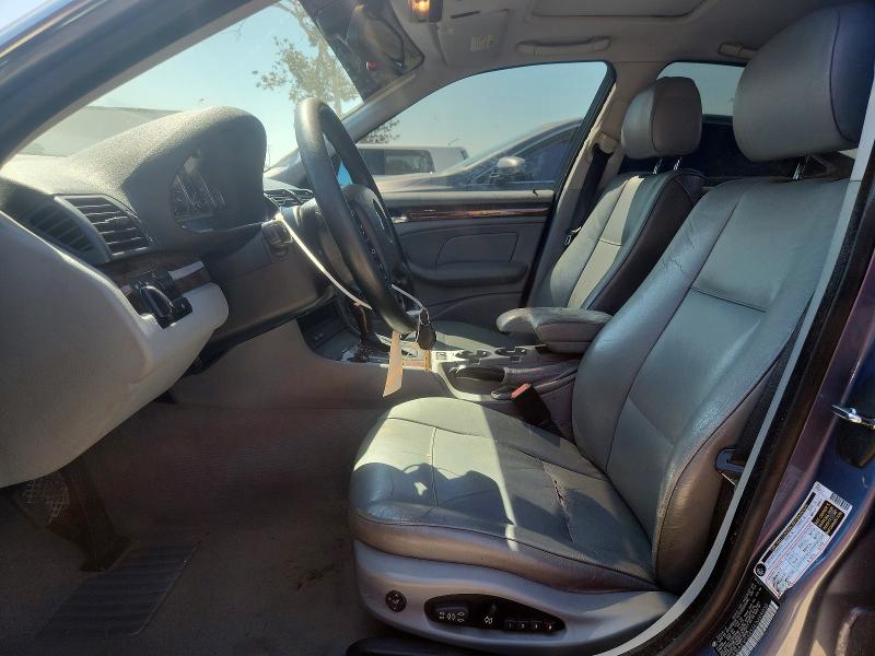 Photo 7 from auction – 2005 BMW 330 with VIN WBAEV53455KM38900