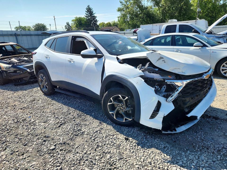 Photo 4 from auction – 2025 CHEVROLET TRAX with VIN KL77LHEP4SC236319