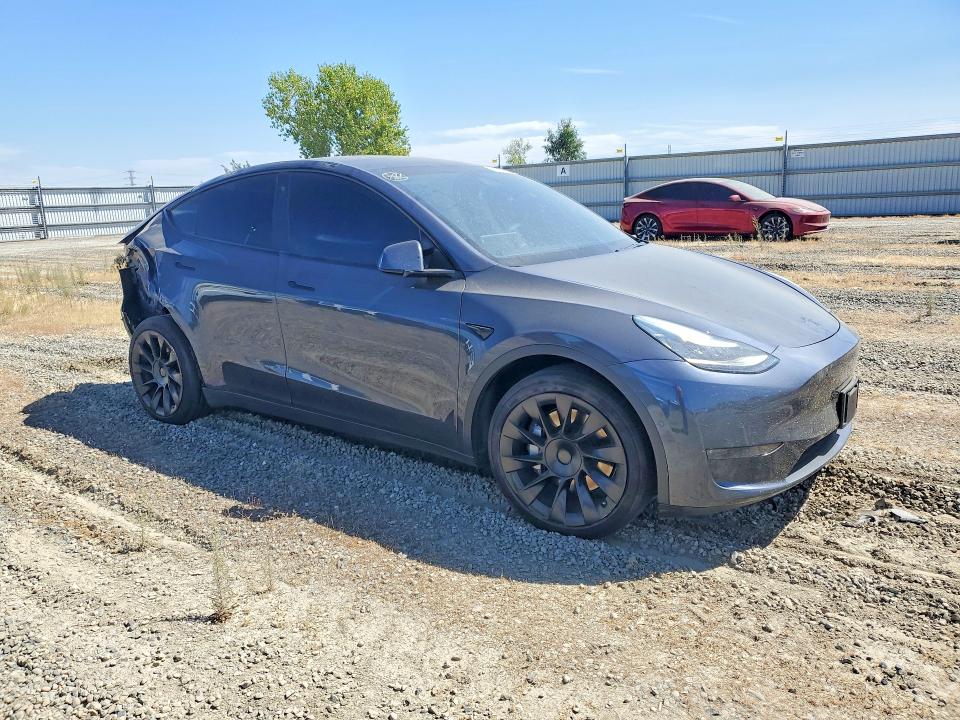 Photo 4 from auction – 2020 TESLA MODEL Y with VIN 5YJYGDEF7LF002420