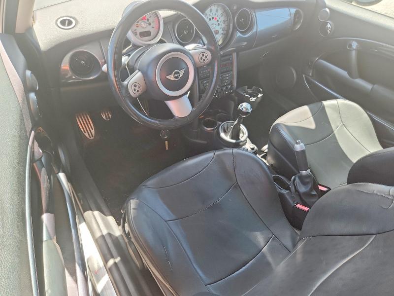 Photo 8 from auction – 2004 MINI COOPER with VIN WMWRE33434TD84935