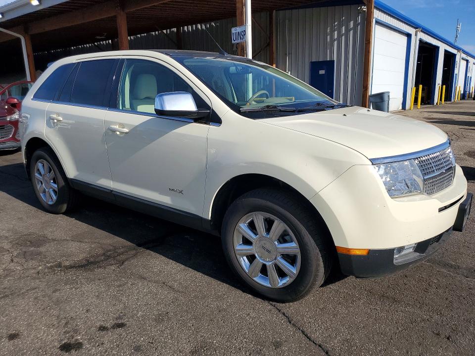 Photo 4 from auction – 2007 LINCOLN MKX with VIN 2LMDU88C37BJ14974