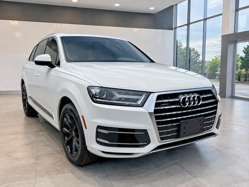 AUDI Q7 2017 with VIN WA1AAAF70HD034949 - Photo from auction