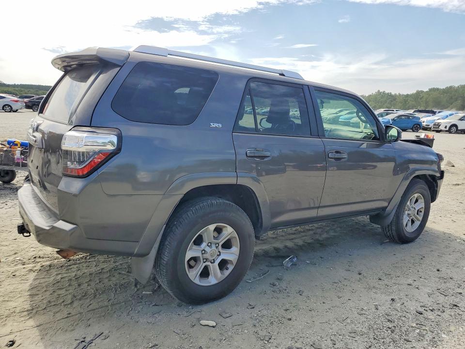 Photo 3 from auction – 2014 TOYOTA 4RUNNER with VIN JTEZU5JR5E5070962