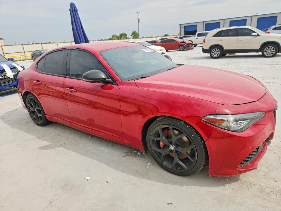 Photo 4 from auction – 2020 ALFA ROMEO GIULIA with VIN ZARFAMAN9L7632859