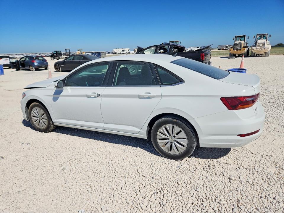 Photo 2 from auction – 2019 VOLKSWAGEN JETTA with VIN 3VWCB7BUXKM226706