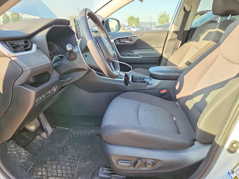 Photo 7 from auction – 2021 TOYOTA RAV4 with VIN 2T3R1RFV0MW156052