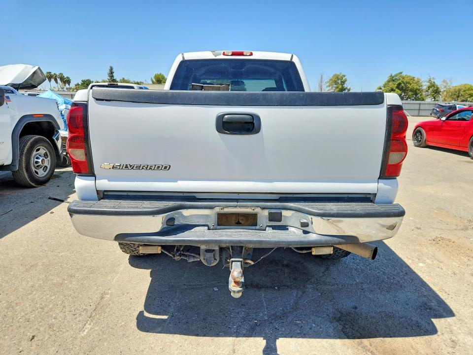 Photo 6 from auction – 2006 CHEVROLET SILVERADO with VIN 1GCHK23DX6F167236