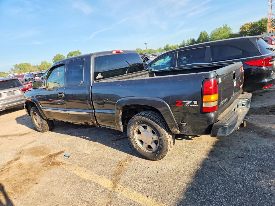 Снимка 2 от търг – 2004 GMC NEW SIERRA с VIN 2GTEK19T441154353