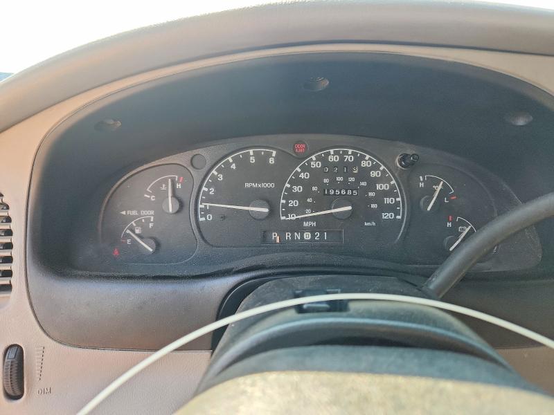 Photo 9 from auction – 2000 MAZDA B3000 with VIN 4F4YR16V7YTM28389