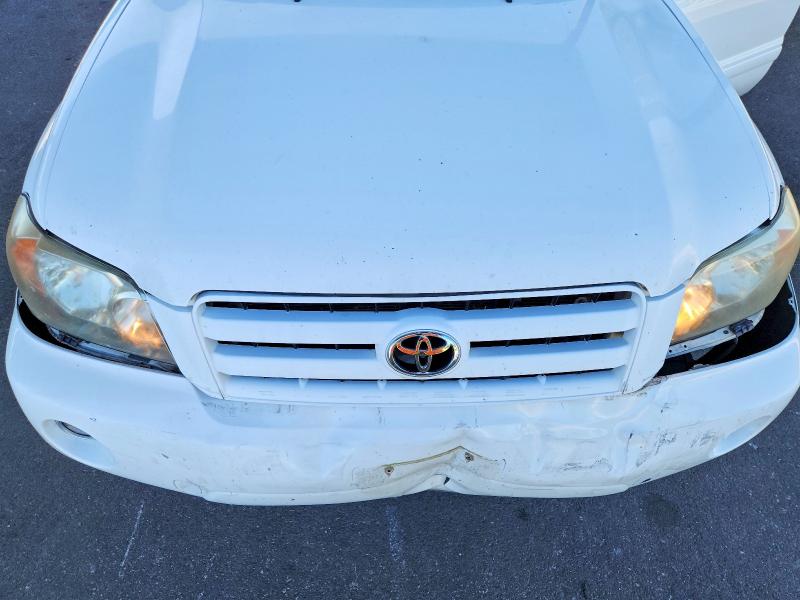 Photo 12 from auction – 2004 TOYOTA HIGHLANDER with VIN JTEEP21A240038108
