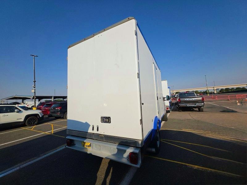Photo 4 from auction – 2023 FORD ECONOLINE with VIN 1FDWE3FK9PDD08532