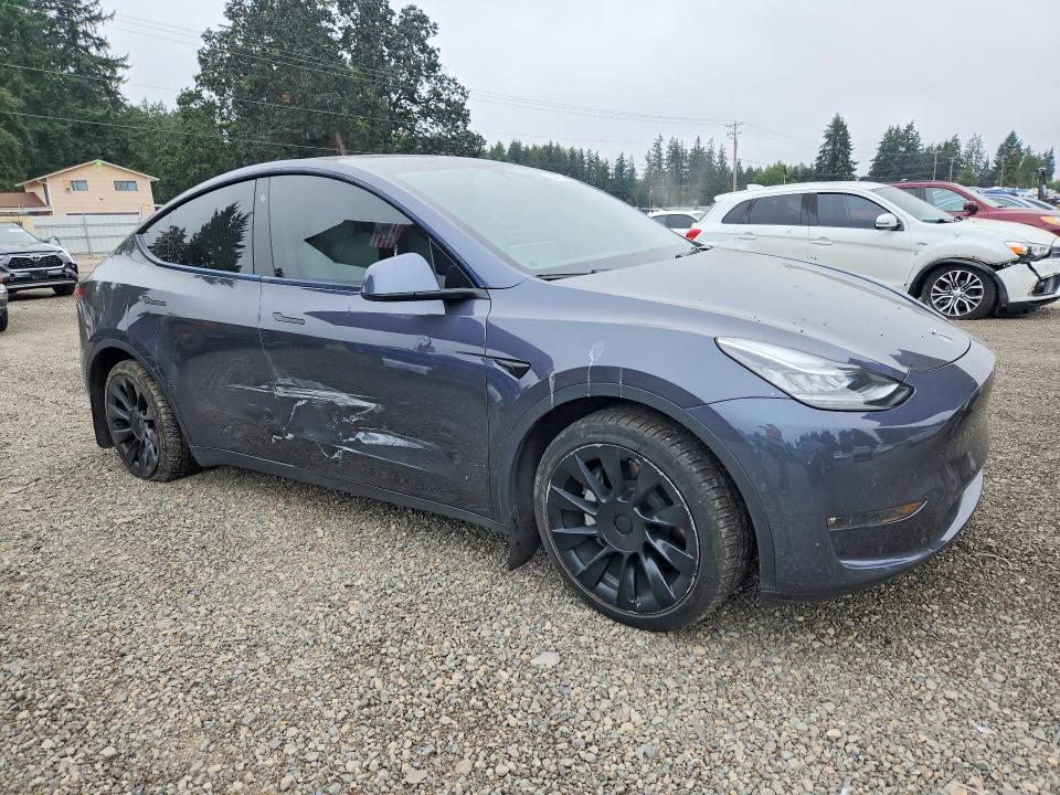Photo 4 from auction – 2021 TESLA MODEL Y with VIN 5YJYGDEE4MF212580