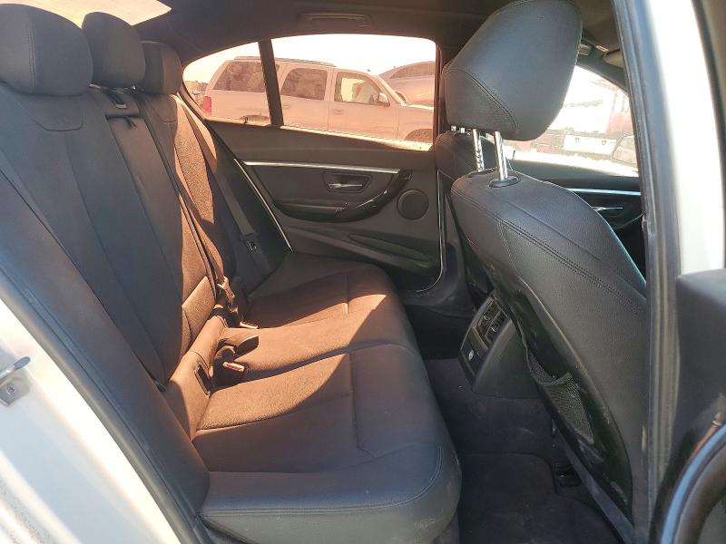 Photo 10 from auction – 2018 BMW 330 with VIN WBA8B9G58JNU57983