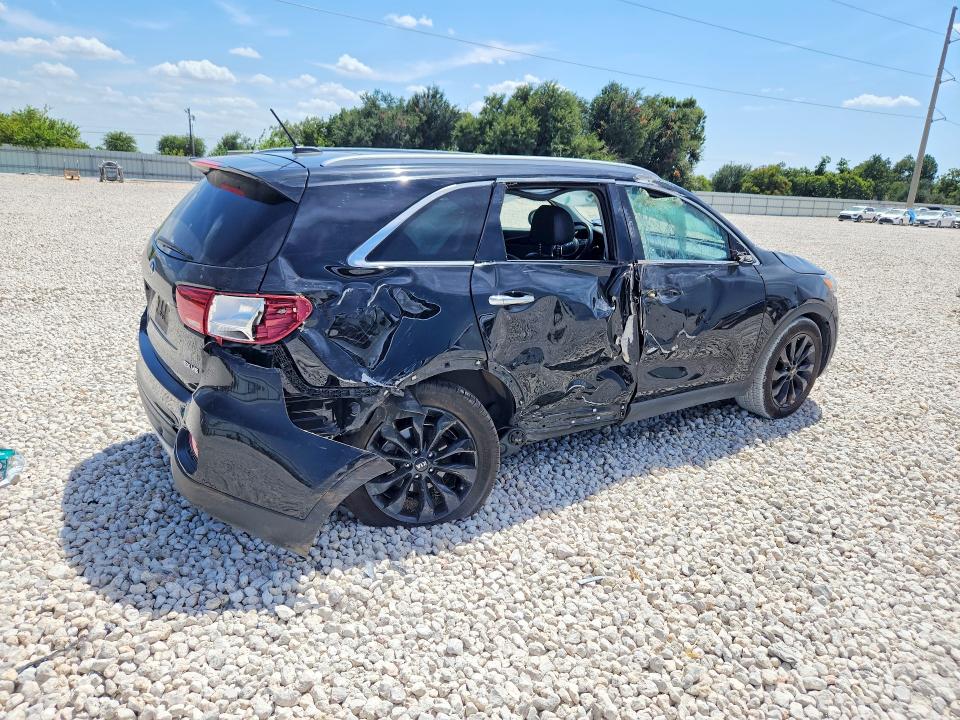 Photo 3 from auction – 2020 KIA SORENTO with VIN 5XYPH4A56LG705330